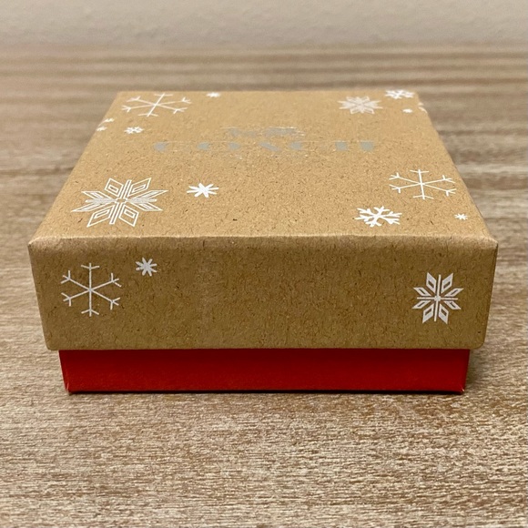 Coach Gift Set in Gift Box with Three Pairs of Stud Earrings - Picture 10 of 12